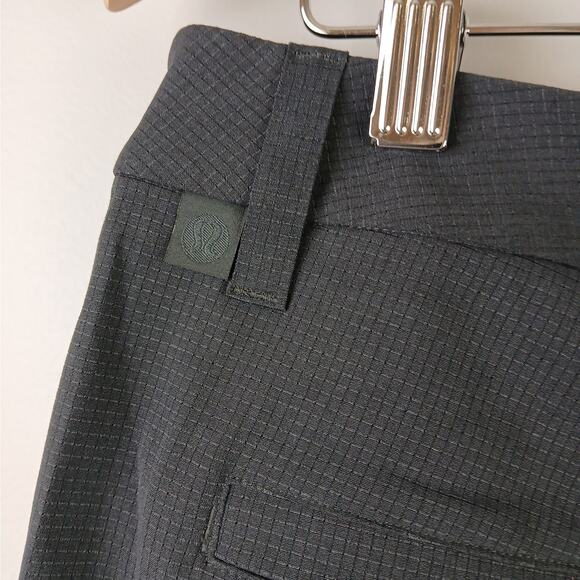 Lululemon Men's SZ 34 ABC Classic-Fit Short 7" Warpstreme In Obsidian-Gray - Picture 4 of 5